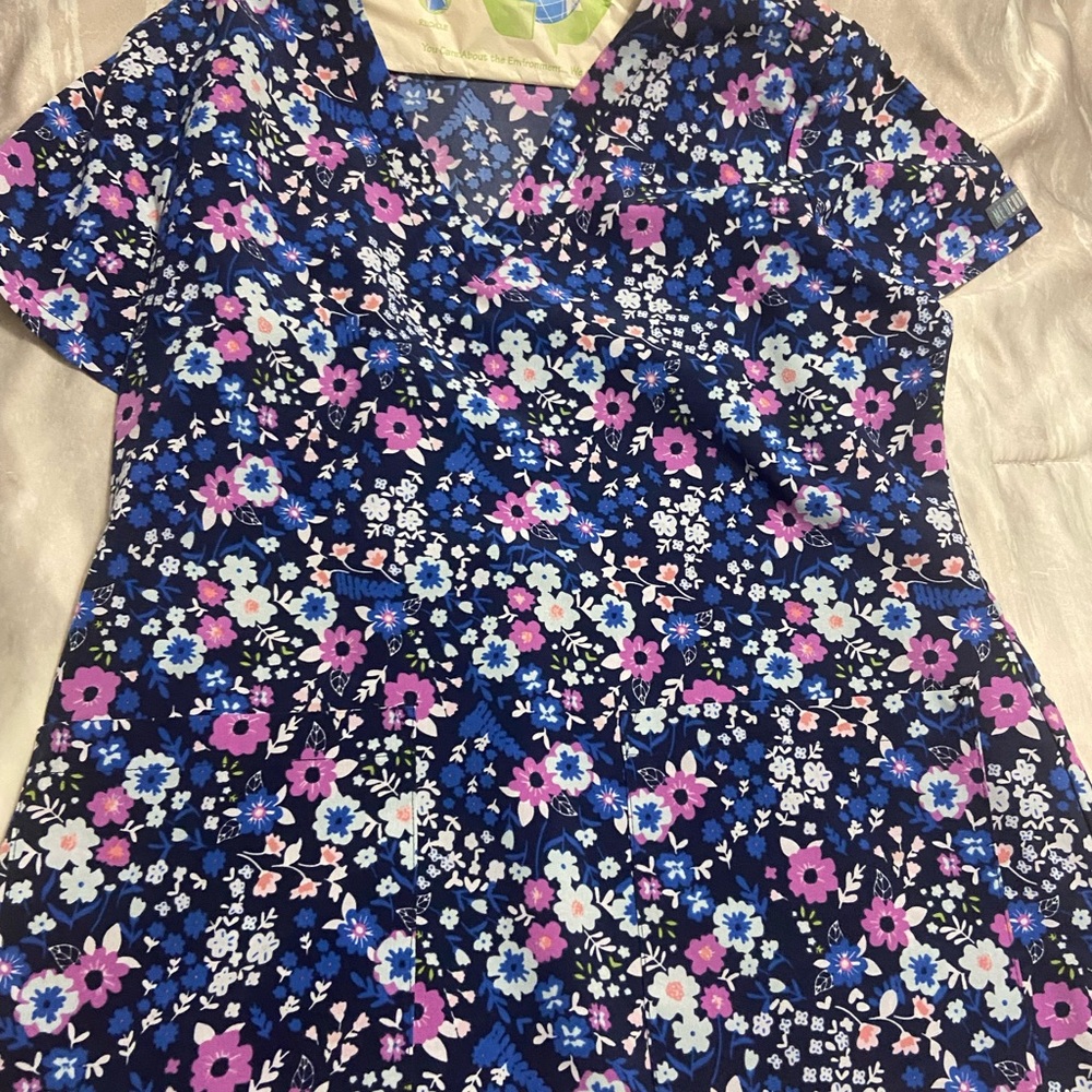 Women’s scrub top- size medium
